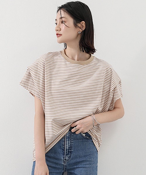 トップス Tシャツ シャツ カットソー 白シャツ トップス 袖あり 半袖 ボリューム袖 Uネック ラウンドネック 襟なし フレア ワイド かわいい 大人可愛い きれいめ uricca 「1992円 クーポンで」 Tシャツ レディース トップス