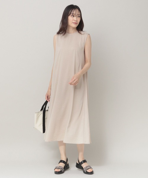 Elura(エルーラ)の「サラサラサマーリネンライクワンピース(ワンピース・レディース・チャコールグレー/オフホワイト/ブラウン系その他2・MEDIUM/LARGE)」の6枚目の写真