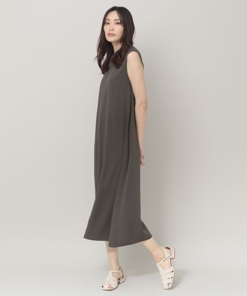 Elura(エルーラ)の「サラサラサマーリネンライクワンピース(ワンピース・レディース・チャコールグレー/オフホワイト/ブラウン系その他2・MEDIUM/LARGE)」の4枚目の写真