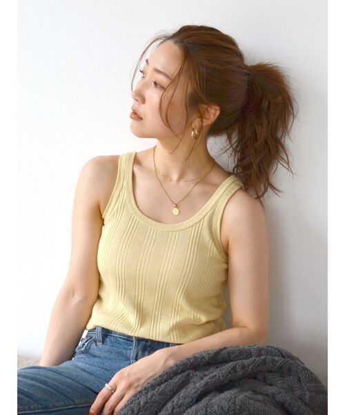 Ungrid(アングリッド)の「ランダムテレコタンクトップ(Tシャツ/カットソー・レディース・ターコイズブルー/イエロー/ピンク/チャコールグレー/オフホワイト・FREE)」の6枚目の写真