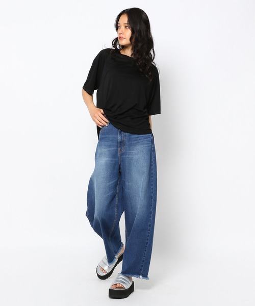 FOREVER 21（フォーエバー トゥエンティーワン）の「無地ラグランＴシャツ（Tシャツ/カットソー・レディース・ブラック/オフホワイト・SMALL/MEDIUM）」の7枚目の写真