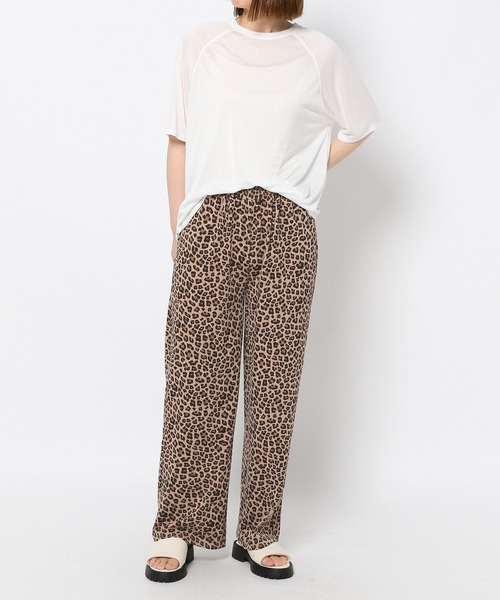 FOREVER 21（フォーエバー トゥエンティーワン）の「無地ラグランＴシャツ（Tシャツ/カットソー・レディース・ブラック/オフホワイト・SMALL/MEDIUM）」の11枚目の写真