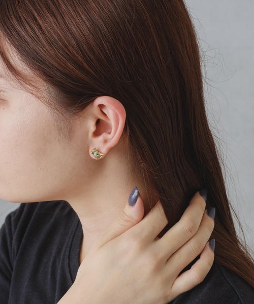 aquvii（アクビ）の「アクビ rock eye pierce（ピアス（片耳用）・レディース・ブラック/ブルー・フリー）」の5枚目の写真