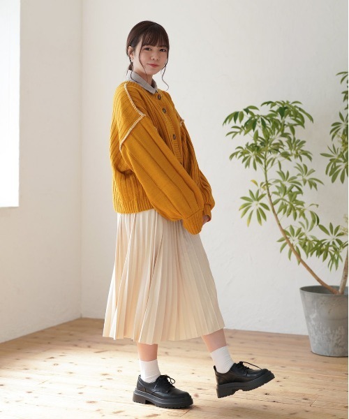 ad thie(アドティエ)の「前後2WAY ステッチニットカーディガン(カーディガン/ボレロ・レディース・グリーン/ブラック/イエロー/アイボリー・FREE)」の17枚目の写真
