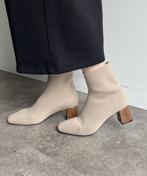 Thevon（ゼボン）の「ニットショートブーツ（ブーツ・レディース・ベージュ/ブラック・SMALL/MEDIUM/LARGE）」の4枚目の写真