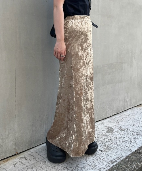 LIENCOEUR(リアンクール)の「ベロアロングスカート(スカート・レディース・ブラウン/カーキ/ベージュ/ブラック・FREE)」の9枚目の写真
