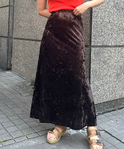 LIENCOEUR(リアンクール)の「ベロアロングスカート(スカート・レディース・ブラウン/カーキ/ベージュ/ブラック・FREE)」の11枚目の写真