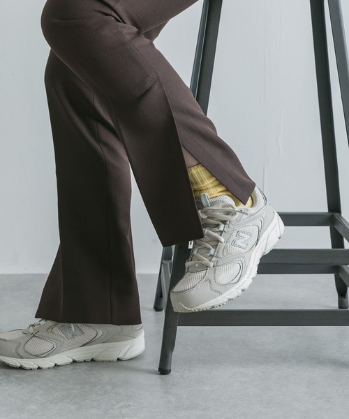 URBAN RESEARCH（アーバンリサーチ）の「『UR TECH』ローゲージリブソックス（ソックス/靴下・レディース・イエロー/ブラック/オフホワイト/ブルー・22/24）」の9枚目の写真