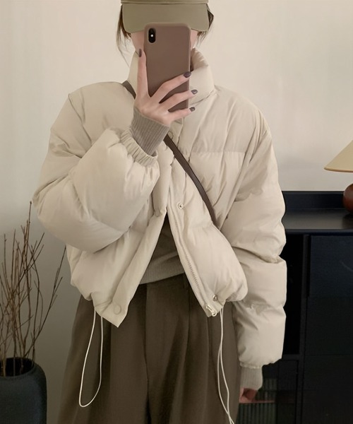 Chaco closet（チャコ クローゼット）の「ショート丈中綿エコダウンジャケット（ダウンジャケット/コート・レディース・イエロー/パープル/ベージュ/ブルー/ピンク/アイボリー/ブラック・FREE）」の11枚目の写真