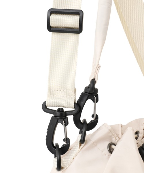 VICKY(ビッキー)の「【KOREAN ITEM】防水防汚ミリタリー巾着ショルダーバッグ(ショルダーバッグ・レディース・ブラック/オフホワイト・FREE)」の9枚目の写真