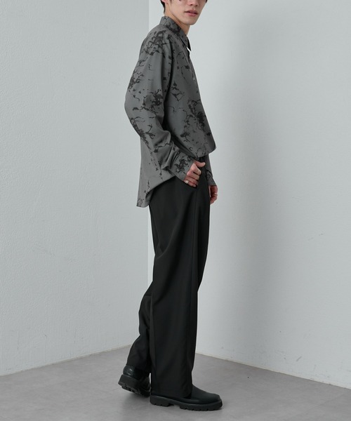 COLONY 2139(コロニートゥーワンスリーナイン)の「ポリストレッチ2タックワイドパンツ(スラックス・メンズ・ブラック/グレイッシュベージュ・LARGE/MEDIUM)」の14枚目の写真