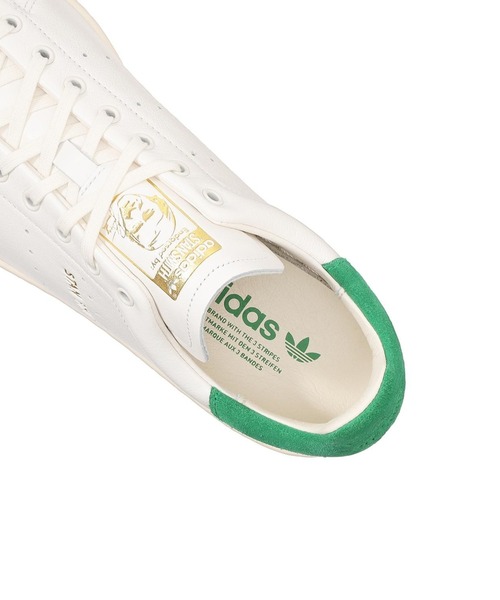 adidas(アディダス)の「STAN SMITH LUX IF8844(スニーカー・メンズ・ホワイト・28.5cm/29.0cm/27.0cm/24.0cm/23.0cm/25.5cm/26.5cm/27.5cm/24.5cm/25.0cm/28.0cm/23.5cm/26.0cm/22.5cm/30.0cm)」の6枚目の写真