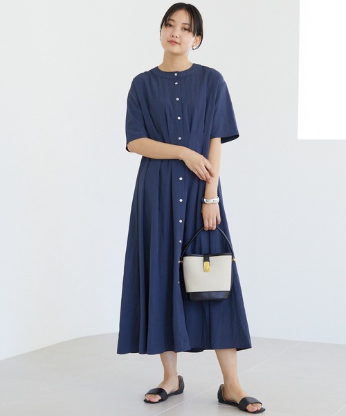 LAVEANGE(ラビアンジェ)の「ウエストタックワンピース(ワンピース・レディース・ネイビー/グリーン/ブラック・4L/3L/LL/M/5L)」の17枚目の写真