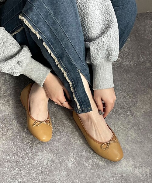 REMME（レメ）の「【REMME/レメ】レザーバレーシューズ（バレエシューズ・レディース・ベージュ/グリーン/シルバー/ブラック系その他/ブラック・38/37）」の3枚目の写真