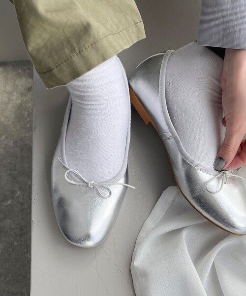 REMME（レメ）の「【REMME/レメ】レザーバレーシューズ（バレエシューズ・レディース・ベージュ/グリーン/シルバー/ブラック系その他/ブラック・38/37）」の19枚目の写真