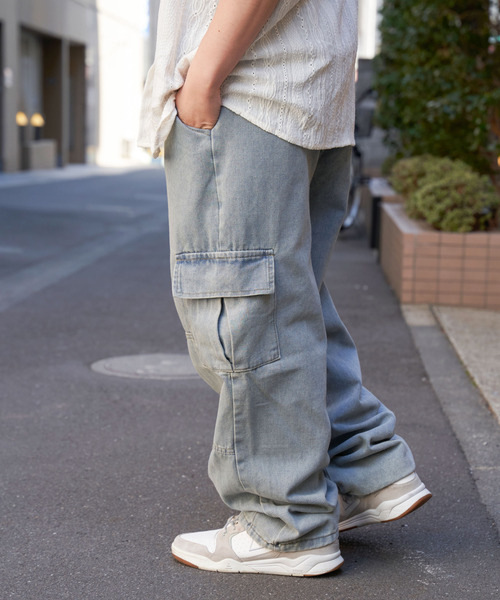 VENCEEXCHANGE(ヴァンスエクスチェンジ)の「ワイドデニムカーゴ(デニムパンツ・メンズ・ブラック/ブルー・M/L)」の2枚目の写真