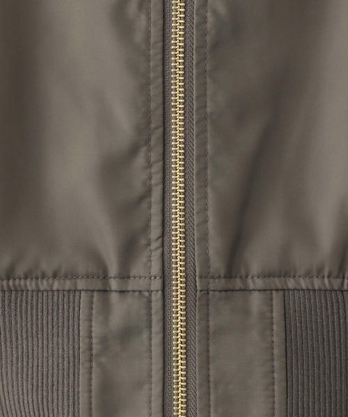 GLOBAL WORK（グローバルワーク）の「撥水軽やかMA-1/975890（MA-1・レディース・ベージュ/アイボリー/グレー/カーキ・REGULAR/SHORT）」の5枚目の写真