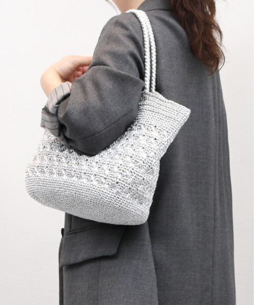 cache cache（カシュ カシュ）の「カシュカシュ cachecache / メタリックコード柄編みトートバッグ（トートバッグ・レディース・マルチ/シルバー/ブラック/ホワイト/シルバー系その他・FREE）」の3枚目の写真