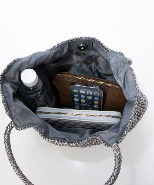 cache cache（カシュ カシュ）の「カシュカシュ cachecache / メタリックコード柄編みトートバッグ（トートバッグ・レディース・マルチ/シルバー/ブラック/ホワイト/シルバー系その他・FREE）」の10枚目の写真