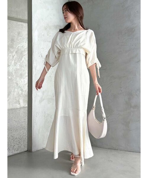 dazzlin(ダズリン)の「ショートコンビタイトワンピース(ワンピース・レディース・オフホワイト/ベージュ/ブラック・SMALL/MEDIUM/X-SMALL)」の5枚目の写真