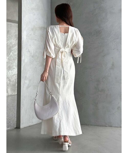 dazzlin(ダズリン)の「ショートコンビタイトワンピース(ワンピース・レディース・オフホワイト/ベージュ/ブラック・SMALL/MEDIUM/X-SMALL)」の7枚目の写真