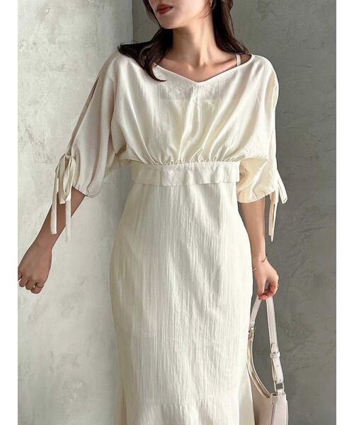 dazzlin(ダズリン)の「ショートコンビタイトワンピース(ワンピース・レディース・オフホワイト/ベージュ/ブラック・SMALL/MEDIUM/X-SMALL)」の9枚目の写真