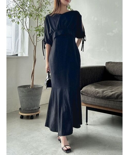 dazzlin(ダズリン)の「ショートコンビタイトワンピース(ワンピース・レディース・オフホワイト/ベージュ/ブラック・SMALL/MEDIUM/X-SMALL)」の17枚目の写真