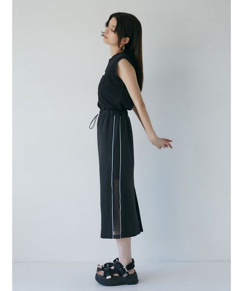 MURUA（ムルーア）の「ロゴノースリーブトップス（タンクトップ・レディース・ホワイト/ライトブルー/ブラック/ネイビー/イエロー・FREE）」の19枚目の写真