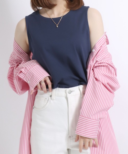Salong hameu(サロン ハミュー)の「スムースコットン クルーネック タンクトップ/無地 ボーダー柄/ノースリーブTシャツ レディース(タンクトップ・レディース・ピンク/ブラック×ホワイト/パープル系その他/モカ/ネイビー/カーキ/ブラック/オフホワイト/ピンク系その他/ブルーグリーン/ライラック/ブルー系その他・M/L)」の6枚目の写真