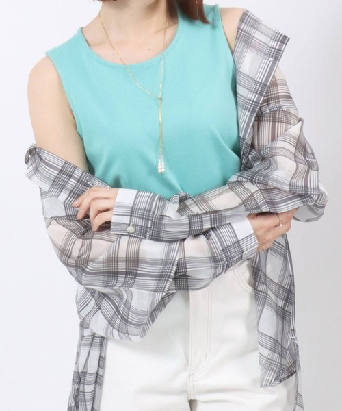 Salong hameu(サロン ハミュー)の「スムースコットン クルーネック タンクトップ/無地 ボーダー柄/ノースリーブTシャツ レディース(タンクトップ・レディース・ピンク/ブラック×ホワイト/パープル系その他/モカ/ネイビー/カーキ/ブラック/オフホワイト/ピンク系その他/ブルーグリーン/ライラック/ブルー系その他・M/L)」の8枚目の写真