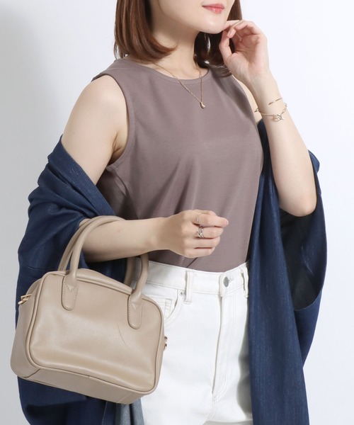 Salong hameu(サロン ハミュー)の「スムースコットン クルーネック タンクトップ/無地 ボーダー柄/ノースリーブTシャツ レディース(タンクトップ・レディース・ピンク/ブラック×ホワイト/パープル系その他/モカ/ネイビー/カーキ/ブラック/オフホワイト/ピンク系その他/ブルーグリーン/ライラック/ブルー系その他・M/L)」の5枚目の写真