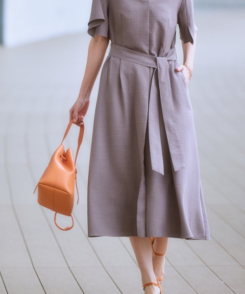 7days Life Styling(セブンデイズライフスタイリング)の「麻調合繊ミディ丈フレアワンピース(しわになりにくい・接触冷感・UVカット・洗える)(ワンピース・レディース・モカ/ネイビー/ライトベージュ/グリーン/チャコールグレー・S/M/L/LL)」の17枚目の写真