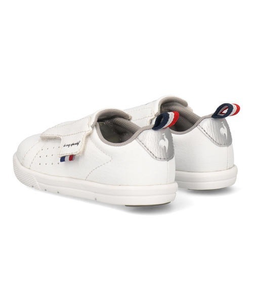 le coq sportif（ルコックスポルティフ）の「le coq sportif ルコックスポルティフ LA ROLAND 2 F【脱ぎ履き簡単】ベビーシューズ(ラローラン2F) QL5XJC05WB ホワイト/ビービーアール（スニーカー・キッズ・トリコロール/ホワイト系その他・16.0cm/15.0cm/14.0cm/13.0cm）」の6枚目の写真