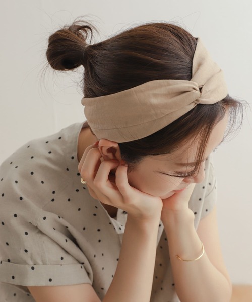 URBAN RESEARCH DOORS(アーバンリサーチドアーズ)の「リネンブレンドヘアバンド(ヘアバンド・レディース・ベージュ系その他/ブラック・-)」の1枚目の写真