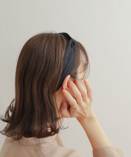 URBAN RESEARCH DOORS(アーバンリサーチドアーズ)の「リネンブレンドヘアバンド(ヘアバンド・レディース・ベージュ系その他/ブラック・-)」の11枚目の写真