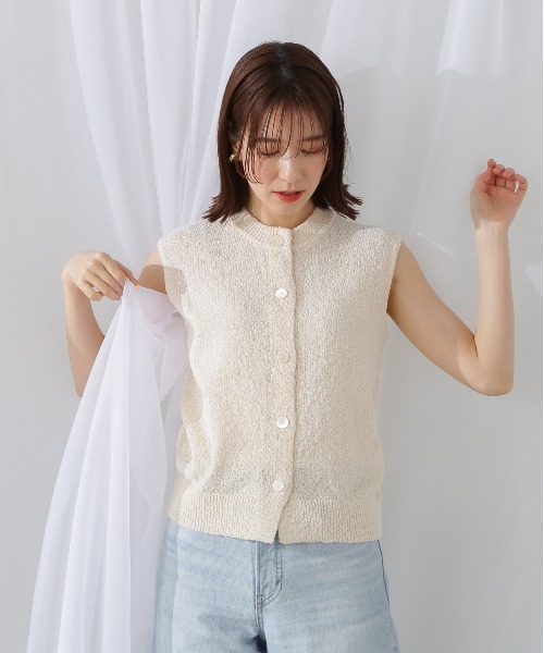 N.（N. Natural Beauty Basic）（エヌエヌナチュラルビューティーベーシック）の「◆フロントボタンニットタンク（ベスト・レディース・オフホワイト/ブラック/グリーン・MEDIUM）」の5枚目の写真