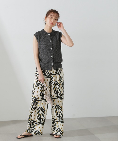 N.（N. Natural Beauty Basic）（エヌエヌナチュラルビューティーベーシック）の「◆フロントボタンニットタンク（ベスト・レディース・オフホワイト/ブラック/グリーン・MEDIUM）」の17枚目の写真