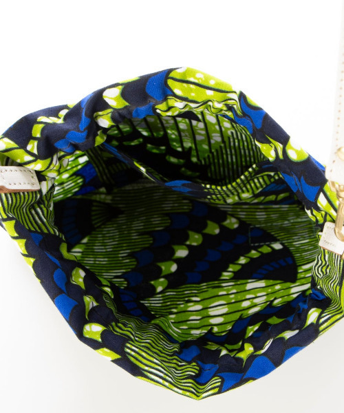 perche（ペルケ）の「ペルケ perche / マリ・Harmony for peaceバゲット2wayショルダー（ショルダーバッグ・レディース・ブルー/ライトピンク/グリーン/ピンク/オレンジ・FREE）」の8枚目の写真