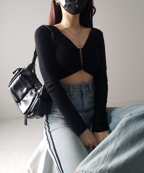 me+em select(ミームセレクト)の「※※【 カップ付き 】メタルパーツカットアウト長袖ショートトップス(Tシャツ/カットソー・レディース・ホワイト/ブラック・FREE)」の10枚目の写真