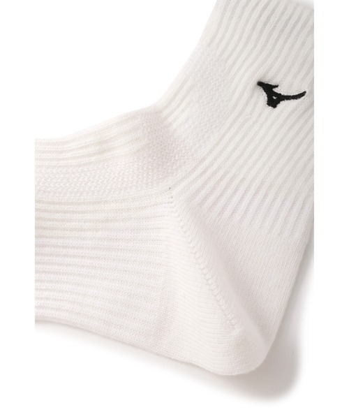 MARGARET HOWELL（マーガレットハウエル）の「FIT SUPPORT SHORT SOCKS（ソックス/靴下・レディース・オレンジ系その他3/ブラック/ホワイト・-）」の5枚目の写真