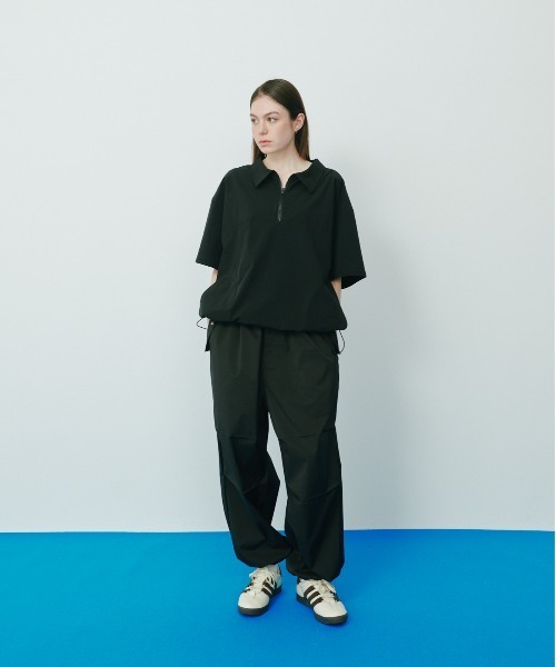 KACCO(カッコ)の「《ユニセックスアイテム》RELAX FIT TRACK CARGO PANTS / リラックスフィットトラックカーゴパンツ(カーゴパンツ・メンズ・ホワイト/ブラック・LARGE/MEDIUM/SMALL)」の8枚目の写真
