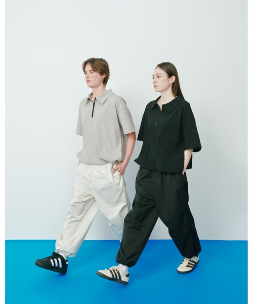 KACCO(カッコ)の「《ユニセックスアイテム》RELAX FIT TRACK CARGO PANTS / リラックスフィットトラックカーゴパンツ(カーゴパンツ・メンズ・ホワイト/ブラック・LARGE/MEDIUM/SMALL)」の9枚目の写真