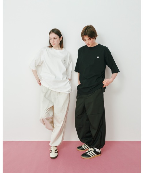KACCO(カッコ)の「《ユニセックスアイテム》RELAX FIT TRACK CARGO PANTS / リラックスフィットトラックカーゴパンツ(カーゴパンツ・メンズ・ホワイト/ブラック・LARGE/MEDIUM/SMALL)」の10枚目の写真