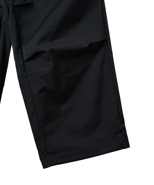 KACCO(カッコ)の「《ユニセックスアイテム》RELAX FIT TRACK CARGO PANTS / リラックスフィットトラックカーゴパンツ(カーゴパンツ・メンズ・ホワイト/ブラック・LARGE/MEDIUM/SMALL)」の16枚目の写真