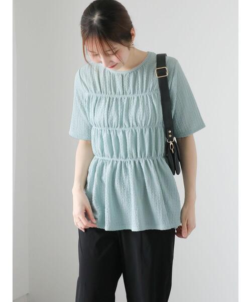 Te chichi TERRASSE(テチチテラス)の「シャーリングペプラムトップス(Tシャツ/カットソー・レディース・サックスブルー/ブラック/オフホワイト・F)」の17枚目の写真