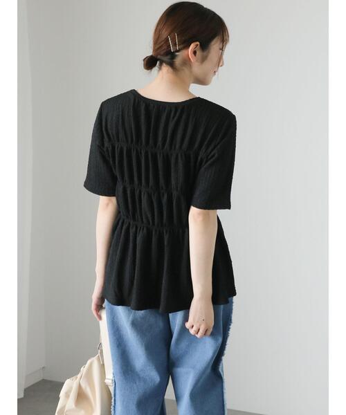 Te chichi TERRASSE(テチチテラス)の「シャーリングペプラムトップス(Tシャツ/カットソー・レディース・サックスブルー/ブラック/オフホワイト・F)」の10枚目の写真