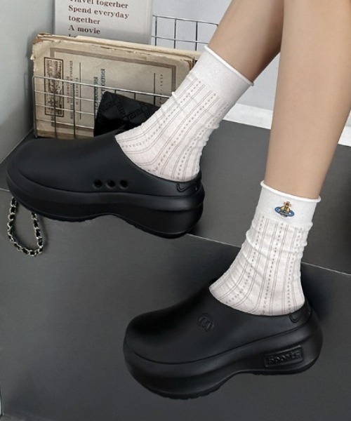 Vipoa(ヴィポア)の「VOLUME CLOGS SHOES(スリッポン・レディース・ベージュ/ホワイト/ブラック・SMALL/MEDIUM/LARGE)」の10枚目の写真