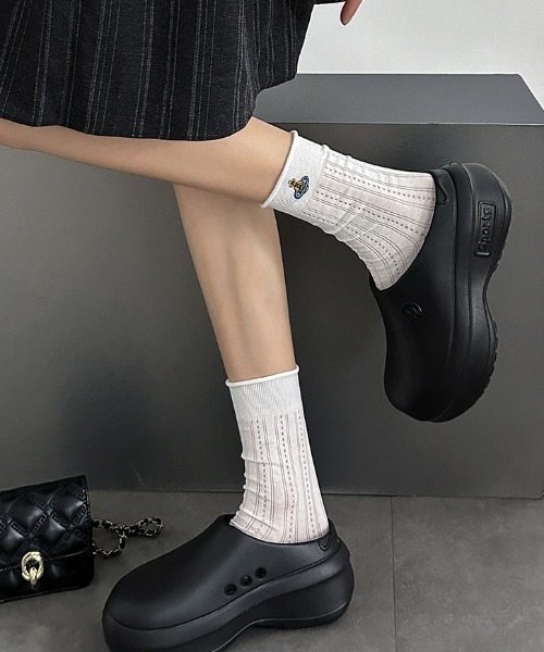 Vipoa(ヴィポア)の「VOLUME CLOGS SHOES(スリッポン・レディース・ベージュ/ホワイト/ブラック・SMALL/MEDIUM/LARGE)」の9枚目の写真