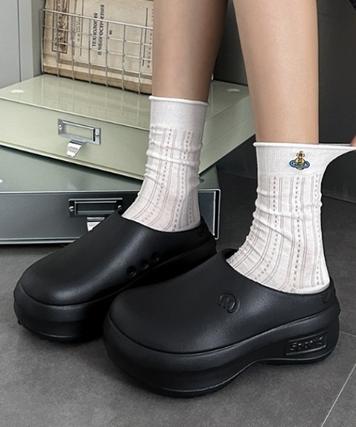 Vipoa(ヴィポア)の「VOLUME CLOGS SHOES(スリッポン・レディース・ベージュ/ホワイト/ブラック・SMALL/MEDIUM/LARGE)」の8枚目の写真