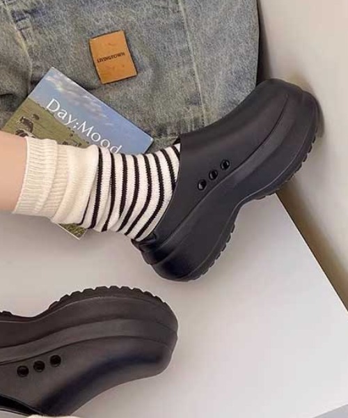 Vipoa（ヴィポア）の「VOLUME CLOGS SHOES（サンダル・レディース・ベージュ/ホワイト/ブラック・SMALL/MEDIUM/LARGE）」の15枚目の写真